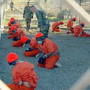 Diversas práticas de tortura foram registradas em Guantánamo